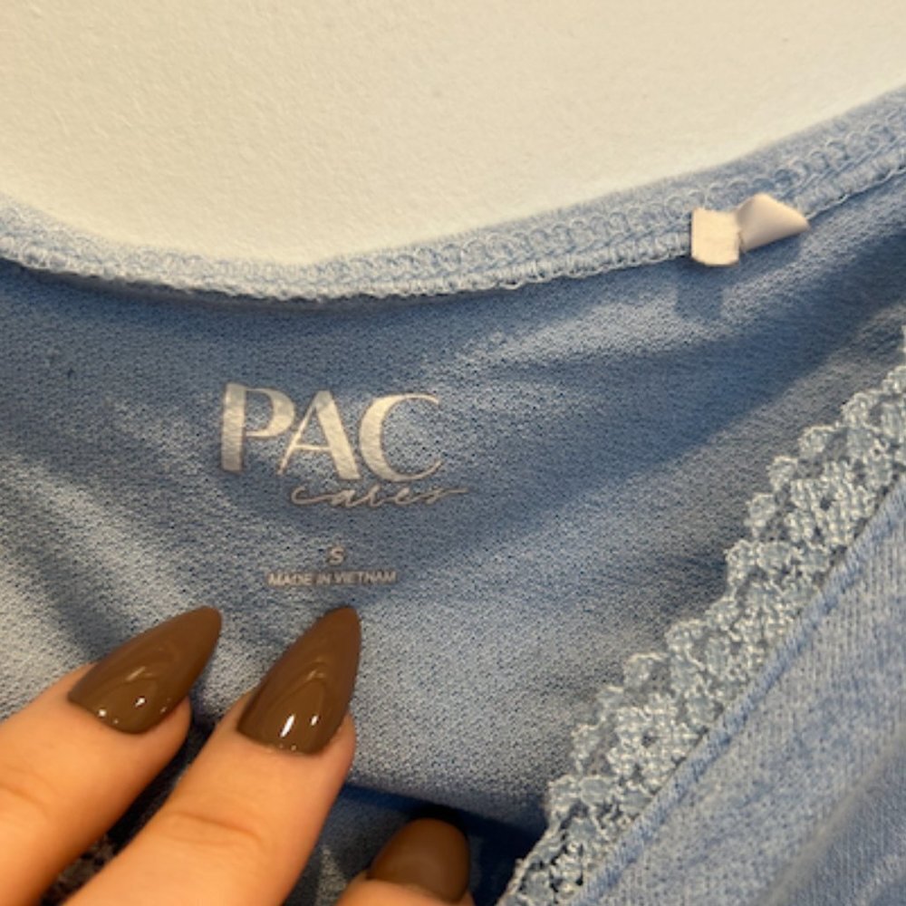 Light blue crop top - Picture 3 of 7